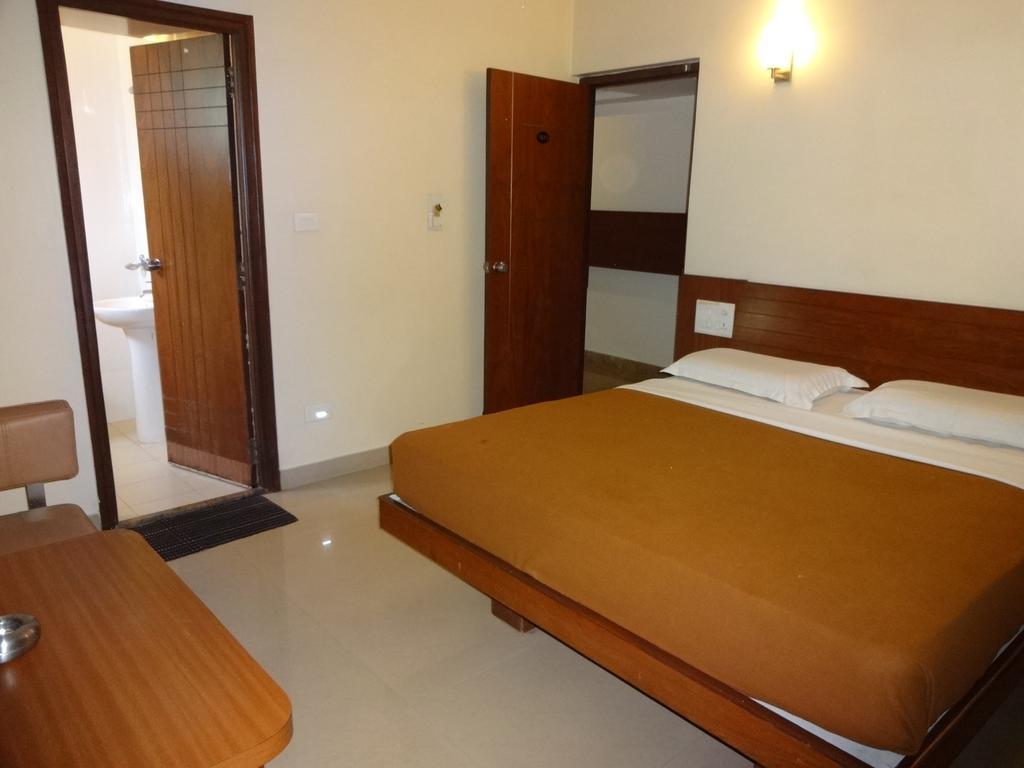 Sheetal Residency Hotel Bangalore Ngoại thất bức ảnh